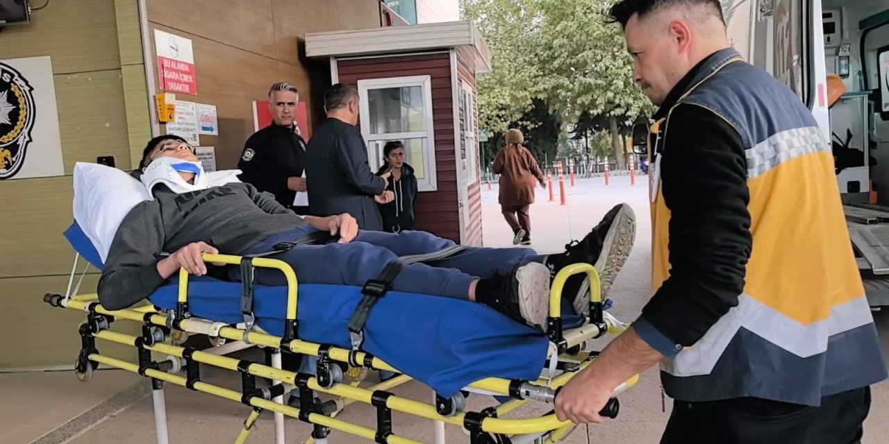 Şakalaşırken pencereden düştüler