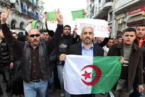 Cezayir'de olağanüstü hal kaldırıldı!