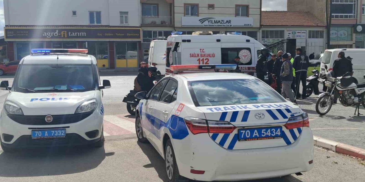 Karaman'da minibüs ile motosiklet çarpıştı: 1 yaralı