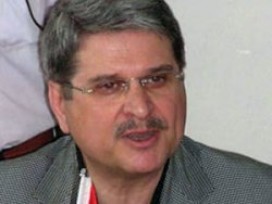 Eski Müsteşar CHP'ye katılıyor