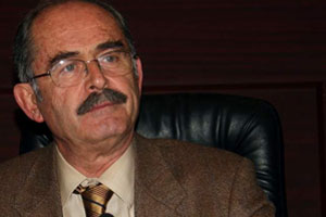 Yılmaz Büyükerşen'den şok sözler