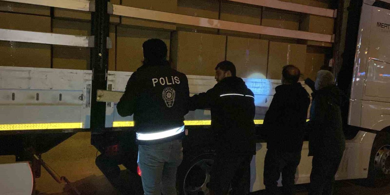 PTS alarmı veren tır didik didik arandı