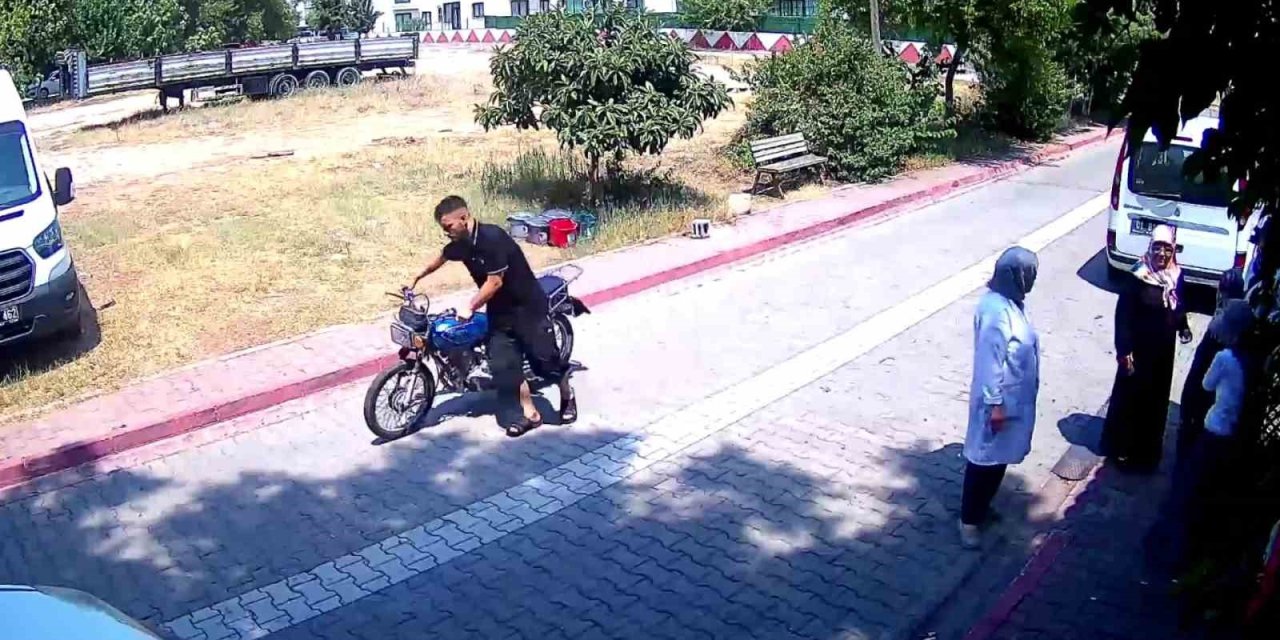 Yol paraları yok diye motosiklet çaldılar