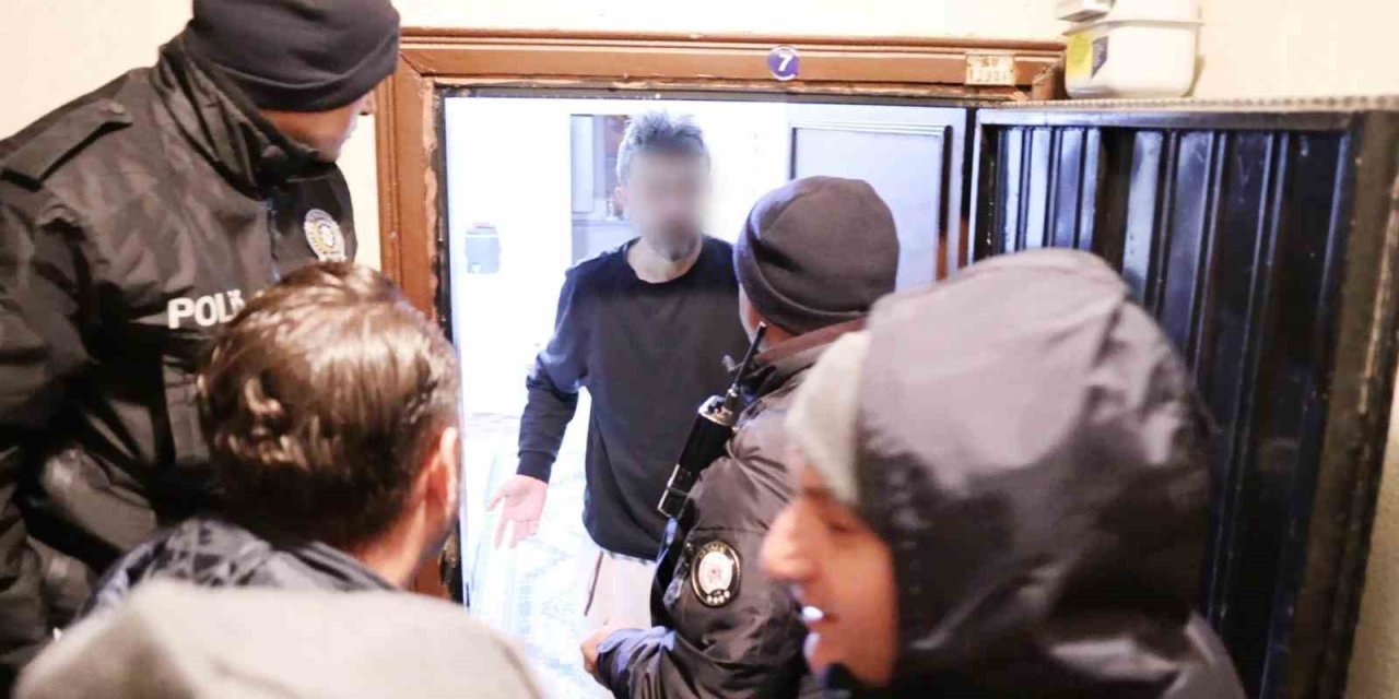 Gaz Kokusu Alarmı: Ekipleri Görünce Şaşırdı