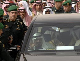 Kral Abdullah milyar dolar dağıtıyor!