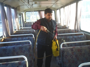 Karapınar'da belediye otobüsleri dezenfekte edildi