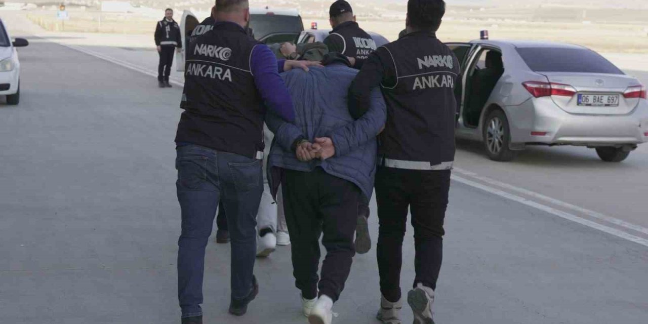 Jandarmadan 10 ilde 5 ayrı organize suç örgütüne yönelik operasyon: 74 gözaltı