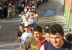 Taraftara 6 ay men ve para cezası