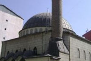 Batı Trakya'da camiye taşlı saldırı