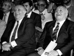 Demirel: Erbakan 28 Şubat'ta şakır şakır imzaladı