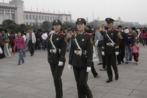 Çin'de askeri bütçe yüzde 12 arttı!