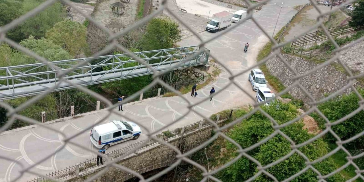 Dilenciyle zabıta ışıklarda karşılaşınca maraton başladı