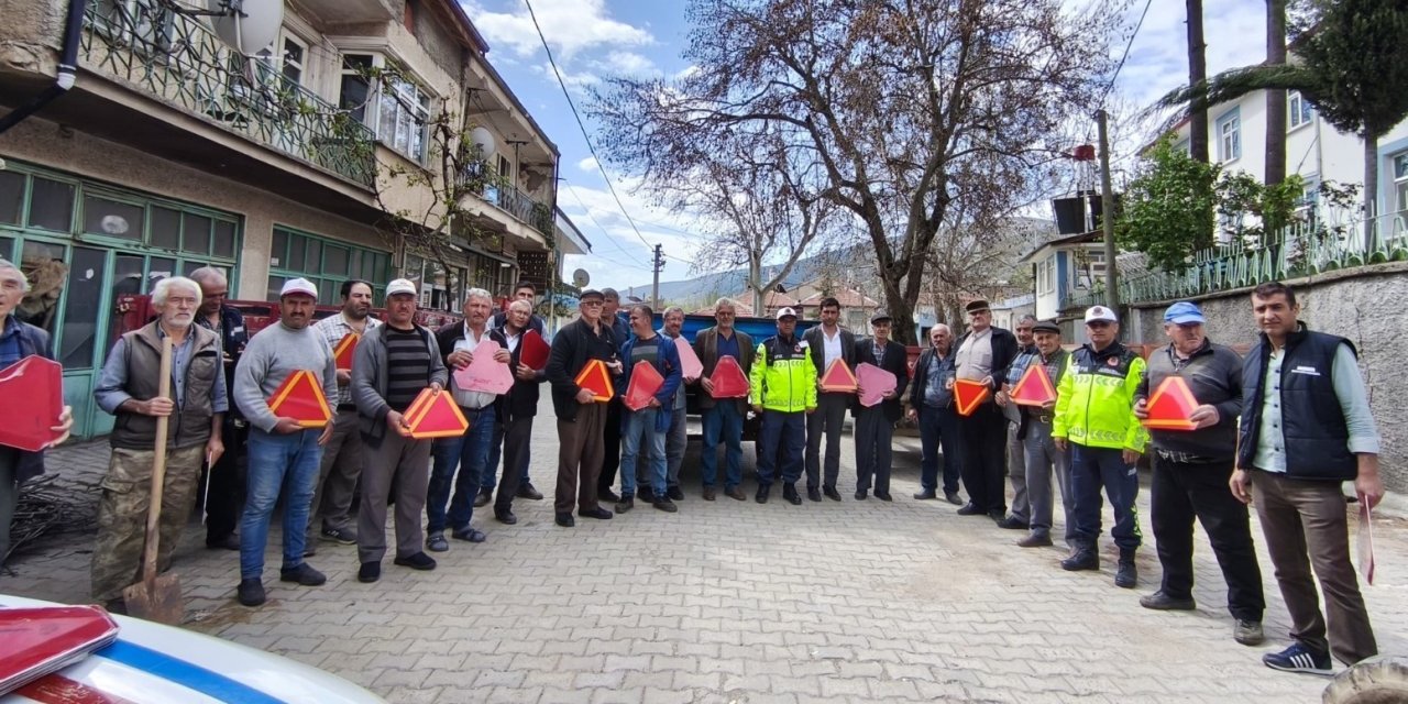 Akşehir’de Traktör Kazalarına Karşı Ortak Önlem