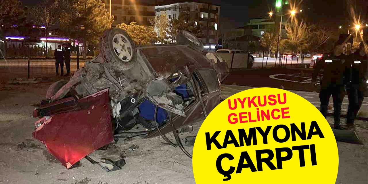 Uykusu gelen sürücü kamyona çarptı, otomobil demir yığınına döndü