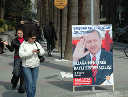 AK Parti'nin afişleri İzmir'i kızdırdı!