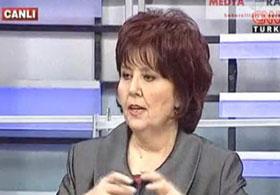 Ayşenur Arslan'dan Taraf'a hakaret!