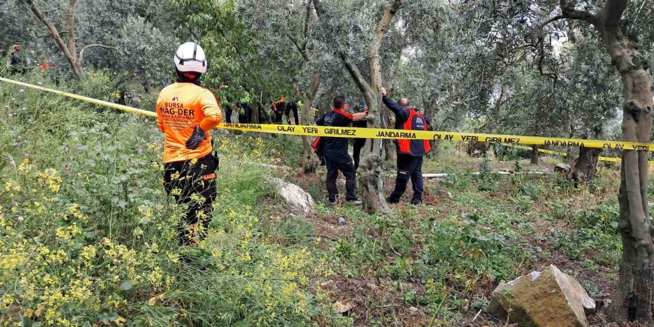 İznik’te kaybolan emekli öğretmen zeytinlikte asılı halde bulundu
