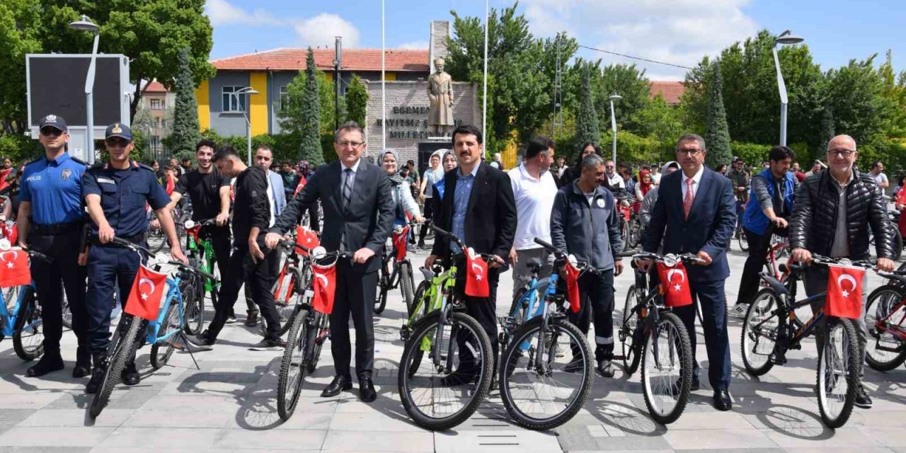 Karapınar’da Gençlik Haftası’nda Bisiklet Turu