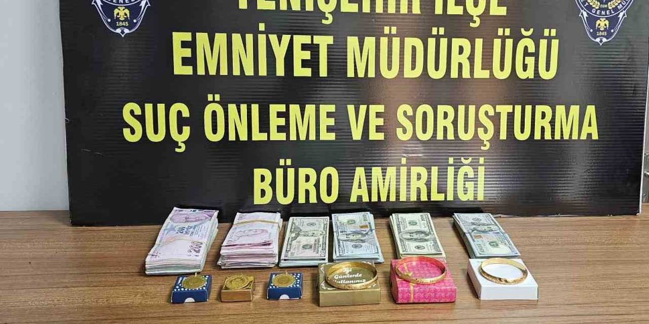 Kocasından altınları saklamak için hırsızlık süsü verdi