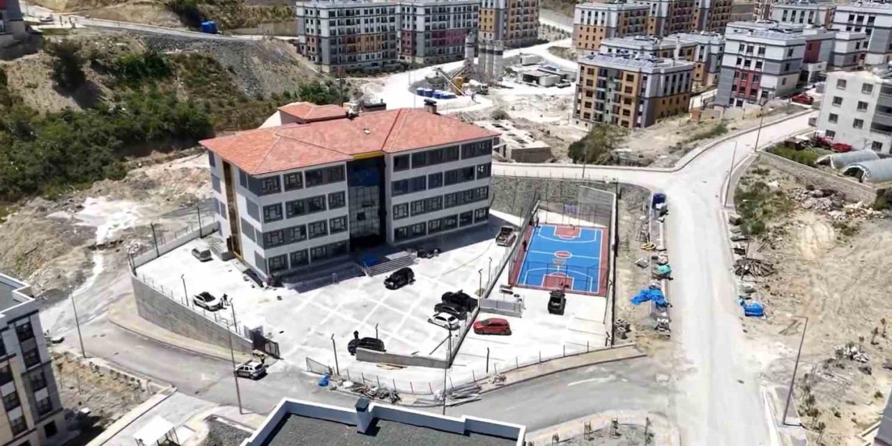 Afet konutlarının okulları tamamlanıyor
