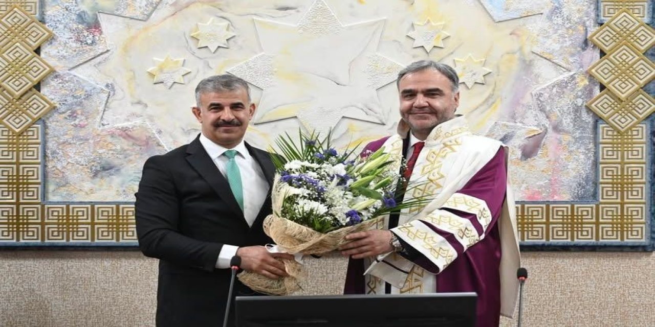 ÇAKÜ’de Rektör Karata görevi teslim aldı