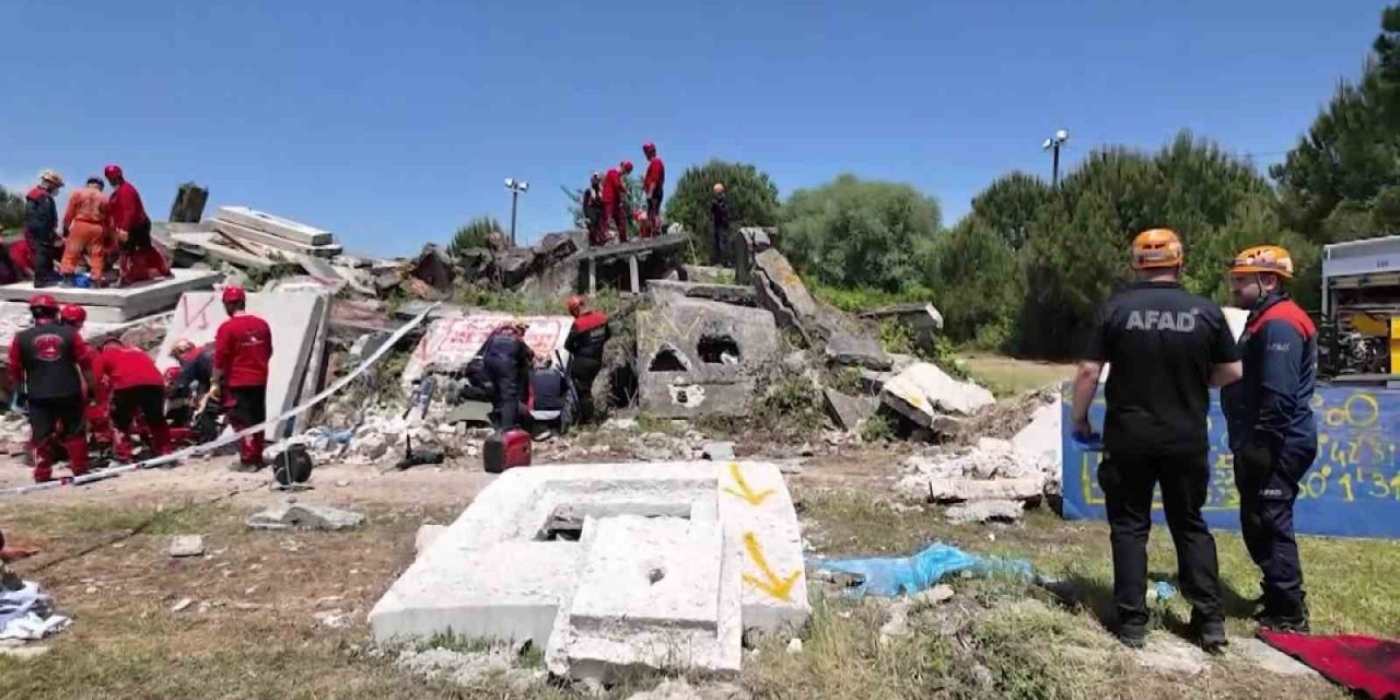 Depremin senaryosuna bile 13 ilden destek ekip geldi