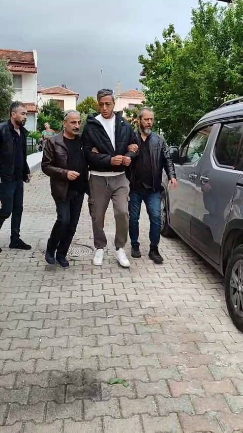Bursa'da aranıyordu İzmir'de yakalandı