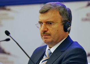 Bir başkan düşünün; tanınmıyor ama seviliyor