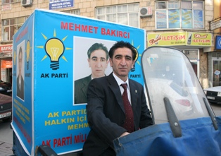 Ekmek teknesini seçim aracı yaptı