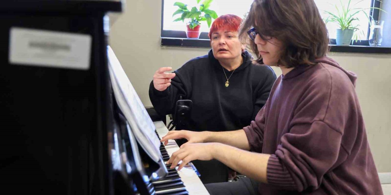 Genç Piyanist Can Bali, London College of Music’ten 98 Puanla Kabul Aldı