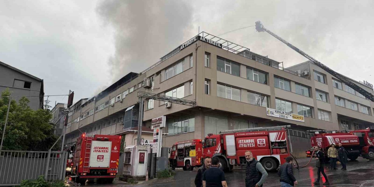 Mesaiye hazırlanan tekstil fabrikasında yangın