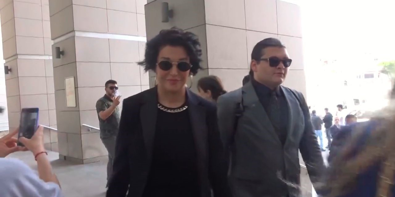 Deniz Akkaya’ya Hakime Hakaret ve Tehditten Hapis Cezası