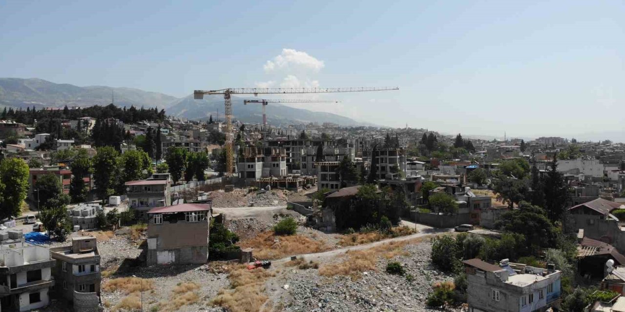 Asrın felaketinin merkezinde yerinde dönüşüm çalışmaları hızla ilerliyor