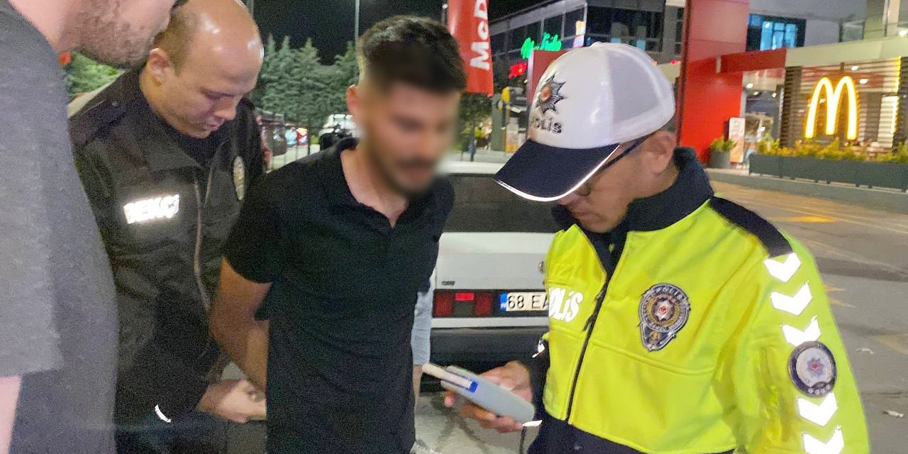 Alkollü sürücüyü, şüpheli hareketleri ele verdi