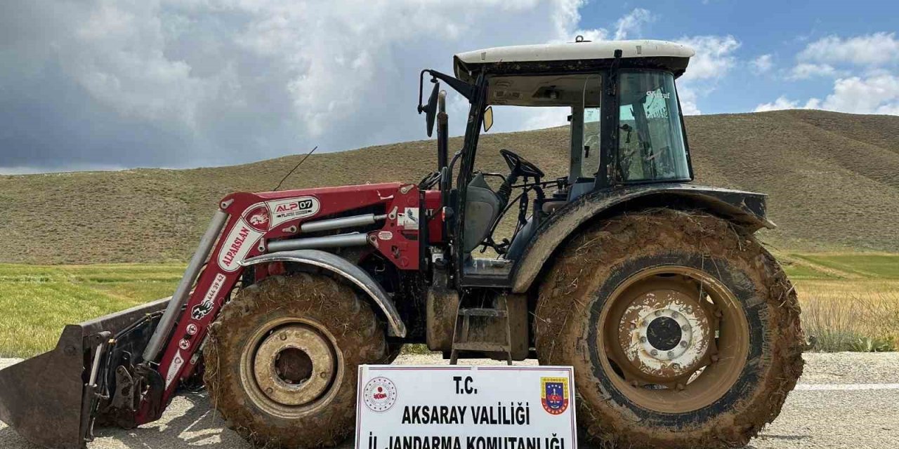 Çalınan traktörü JASAT buldu: 2 firari suçlu deşifre oldu