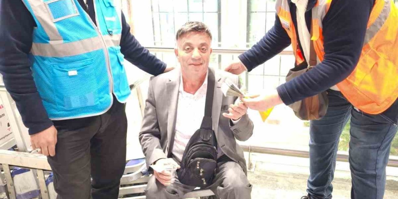 Havalimanında bulunan 10 bin dolar sahibine teslim edildi
