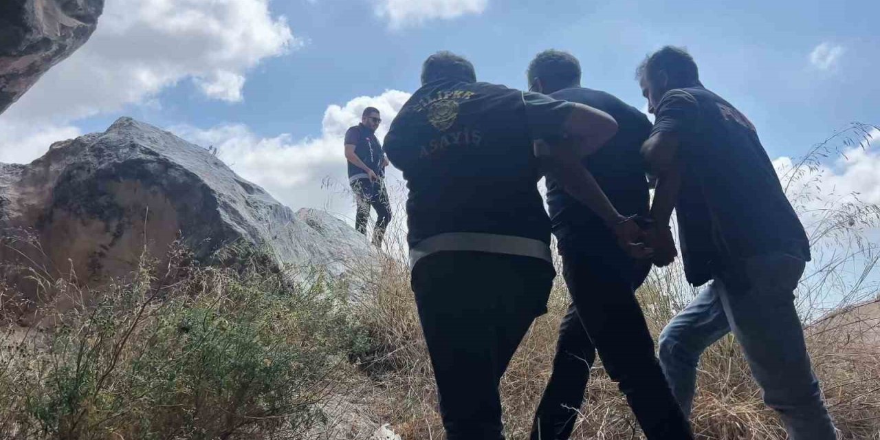 Firari hükümlü mağarada yakalandı