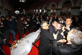 AKP ve CHP'liler birbirine girdi