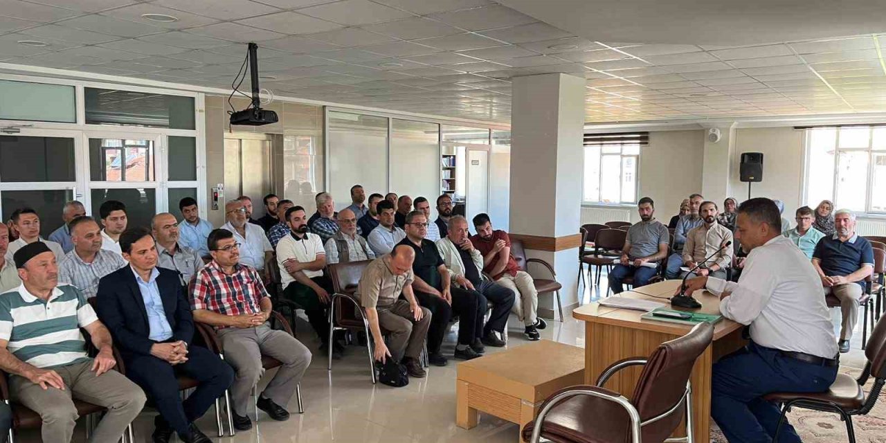 Yaz Kur’an Kursları Öncesi Din Görevlilerine Eğitim Semineri