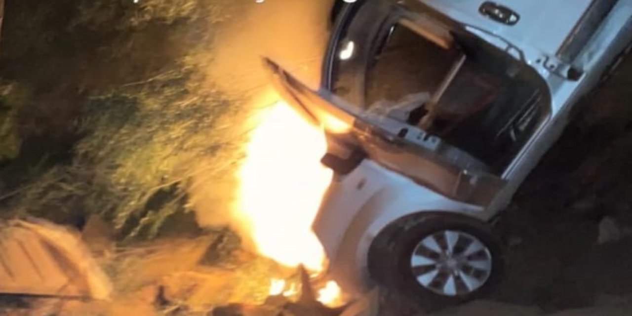 Kaza sonrası alev araçtan son anda kurtuldu