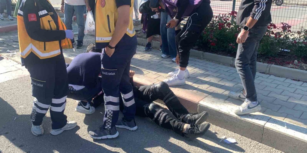 Karaman’da Otomobil ile Çarpışan Motokurye Yaralandı