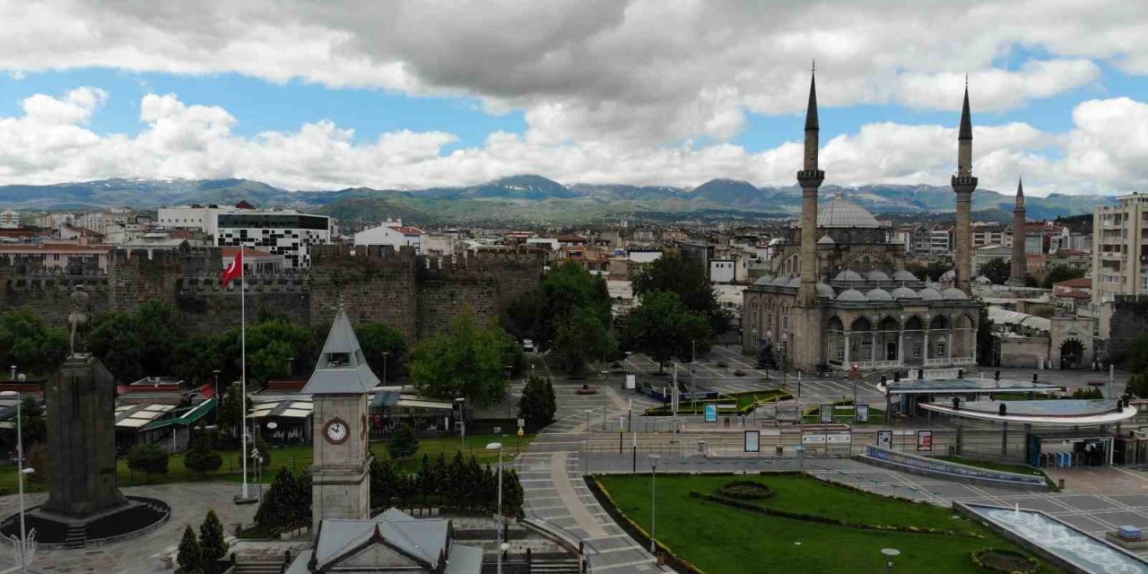 Emlakçılar gurbetçileri bekliyor: Kapora dolandırıcılığına dikkat!