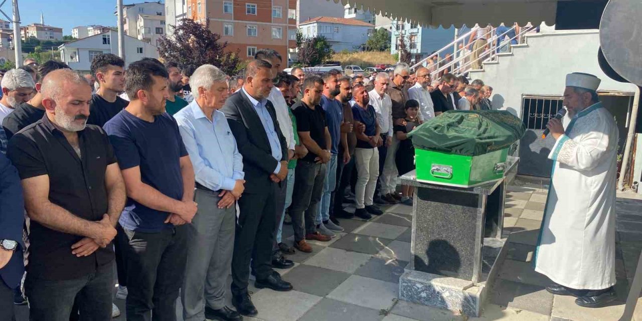 Başkanın makamında canına kıyan zabıta memuru toprağa verildi