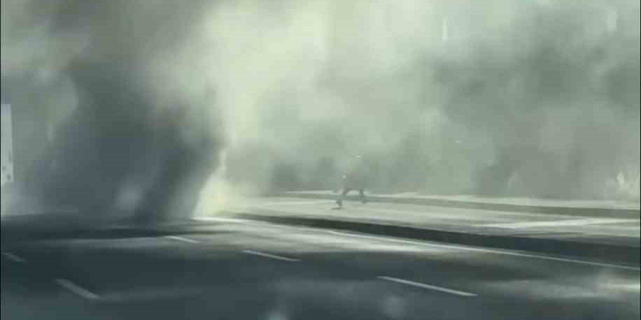 Ankara’da öğrenci taşıyan otobüs alev alev yandı
