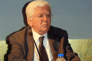 Tarhan Erdem'in partilere önerisi