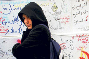 Kapanan camiler bir bir açılıyor