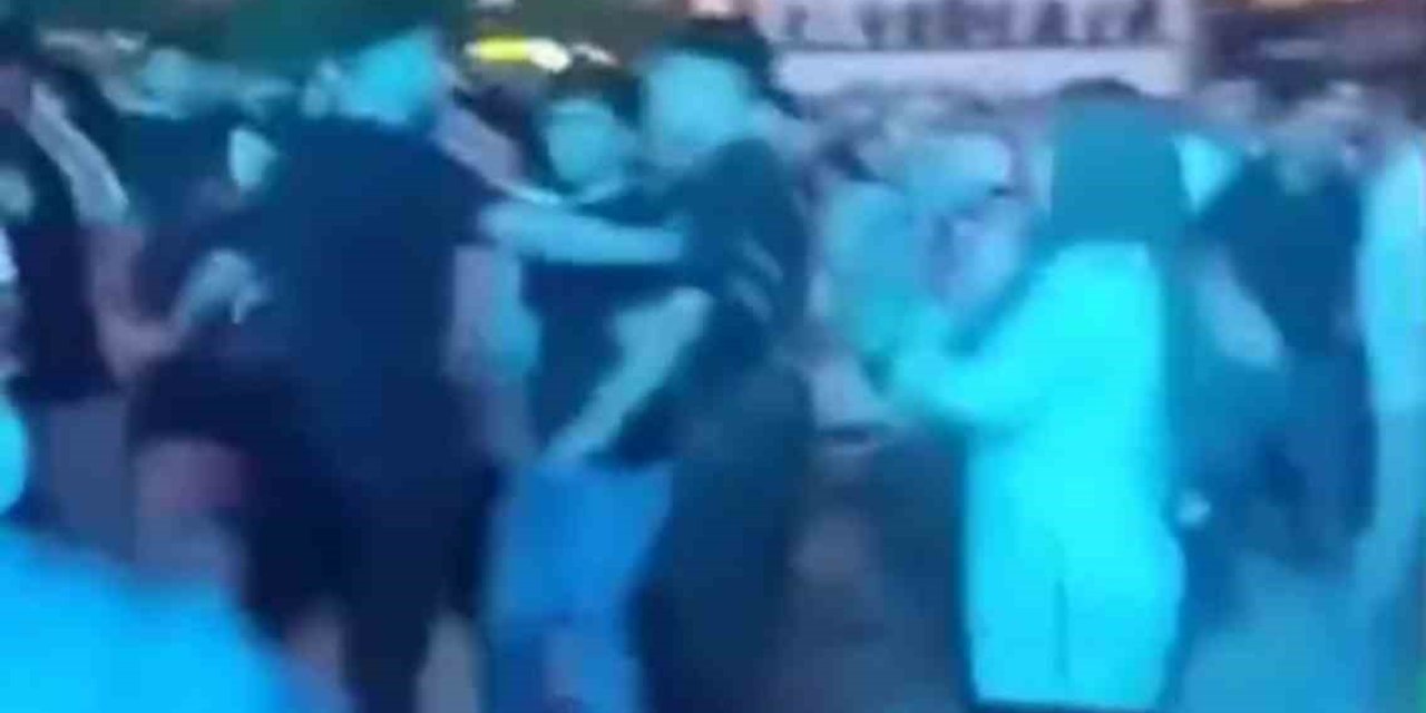 Kültür Yolu Festivali konserinde kavga çıktı