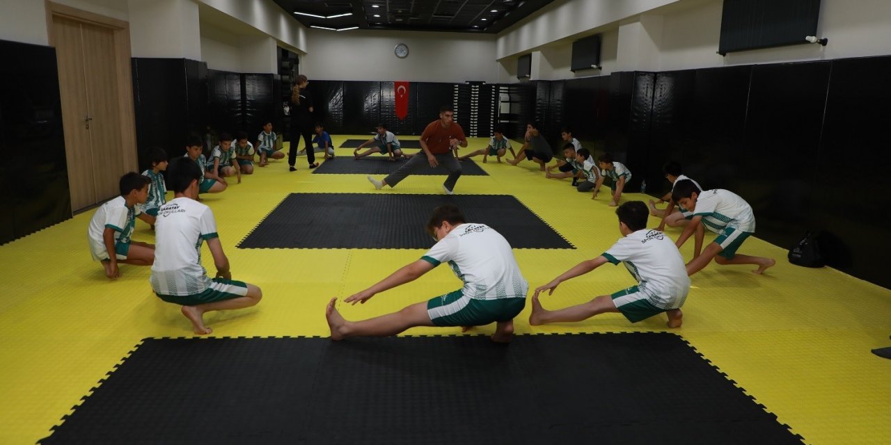Karatay’da Yaz Spor Okulları Coşkuyla Başladı: 10 Bin Çocuk Sporla Buluşuyor