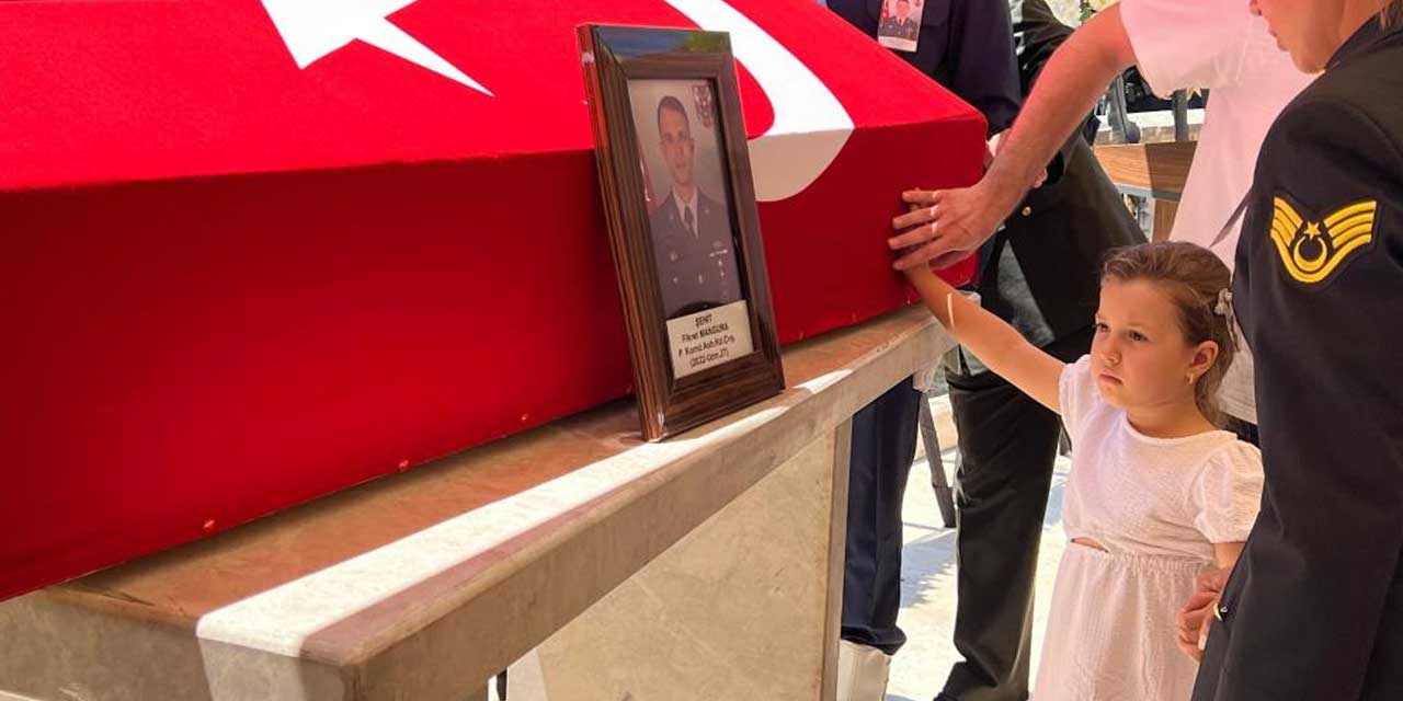 Şehit babaya son bakış