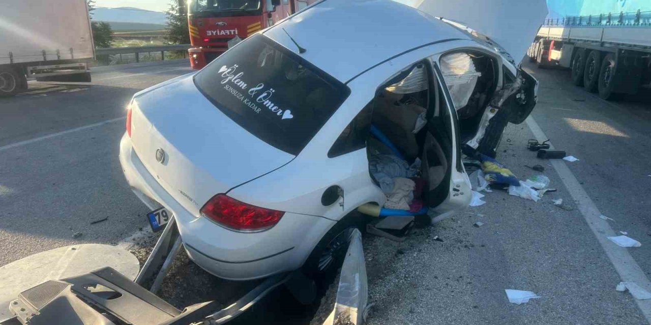 Afyonkarahisar’da feci kaza: Yeni evli üsteğmen hayatını kaybetti, eşi ağır yaralı